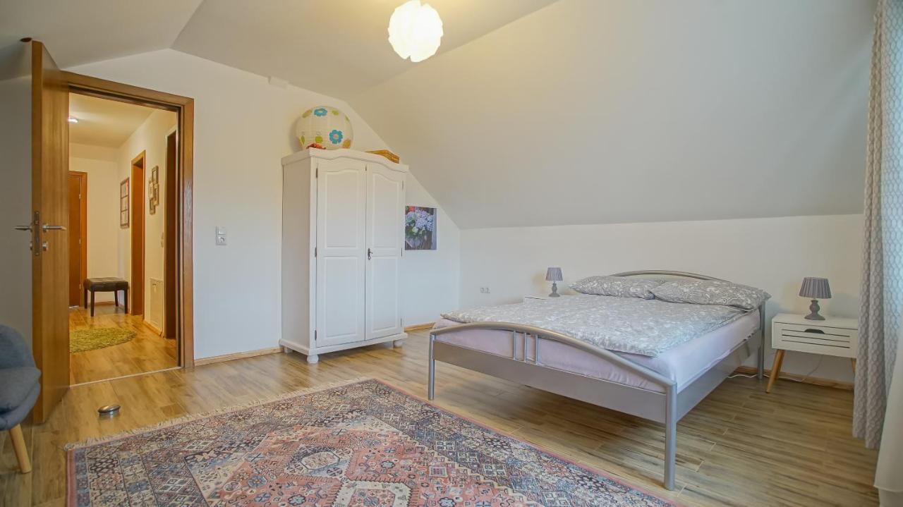 Vilux With Indoor Private Parking Apartment Brasov Exterior photo