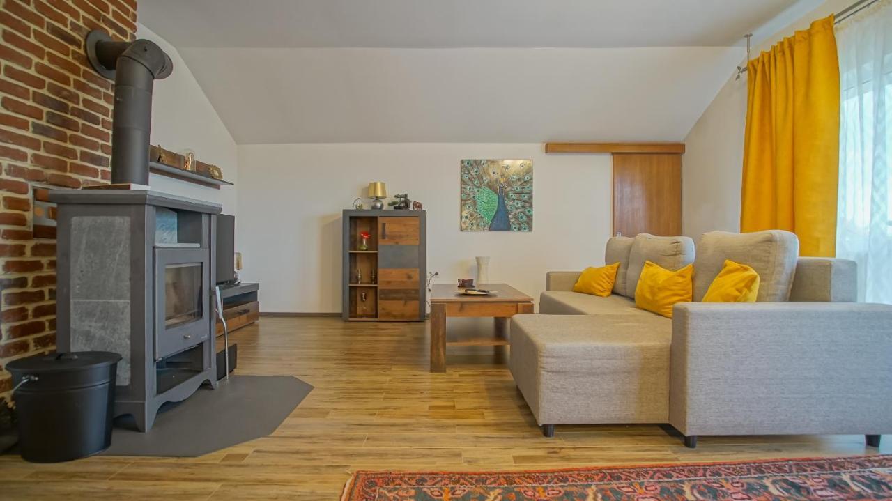 Vilux With Indoor Private Parking Apartment Brasov Exterior photo