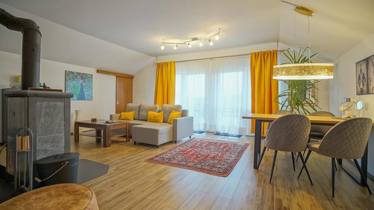 Vilux With Indoor Private Parking Apartment Brasov Exterior photo